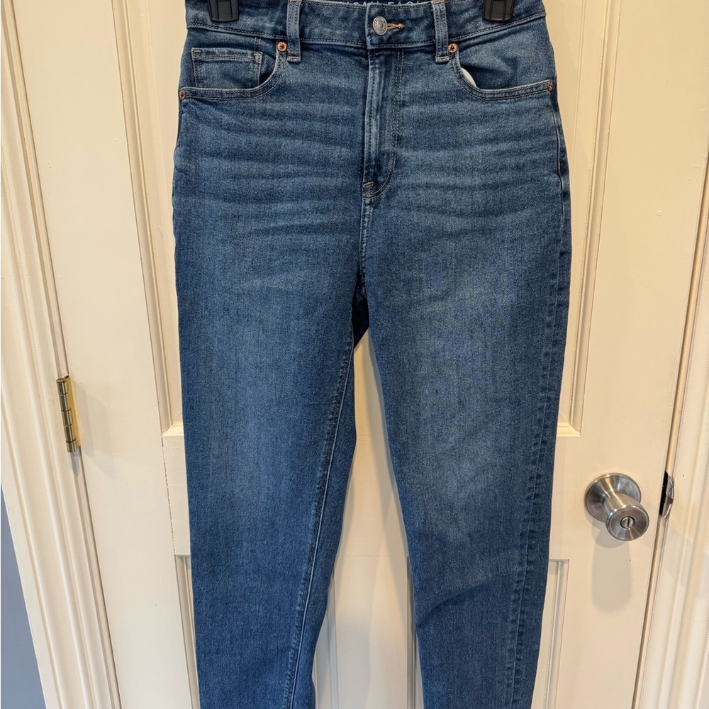 American Eagle Outfitters High Rise Mom Jeans
